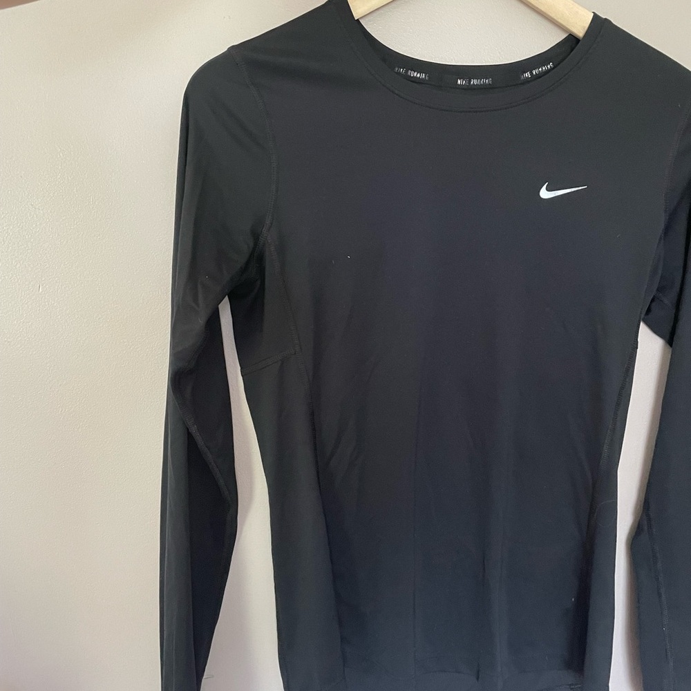 Nike long sleeve dry tec shirt